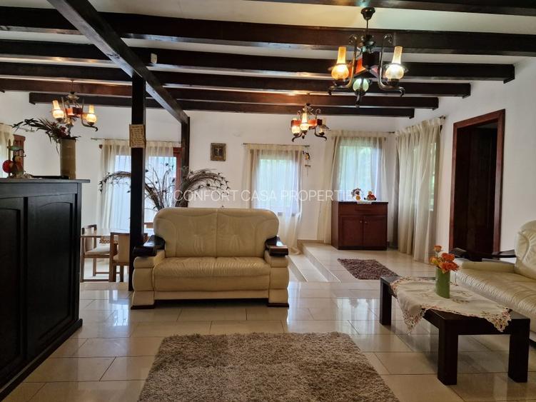 Complex Turistic - 900 mp utili -  teren 3000 mp - Piscina - zona turistica - 28