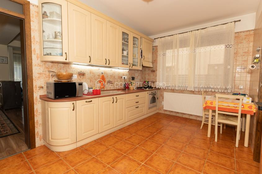 Vila cu PISCINA acoperită, zona centrala în Periș - 8