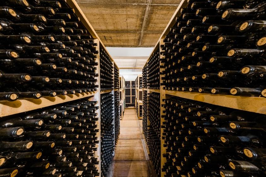 Crama / distilerie  boutique + 20000 sticle vin premium in DOC MINIS  - 3