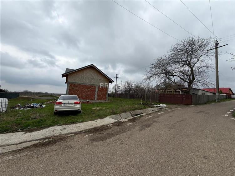 Casa la rosu din caramida de vanzare in comuna Carligele - 17