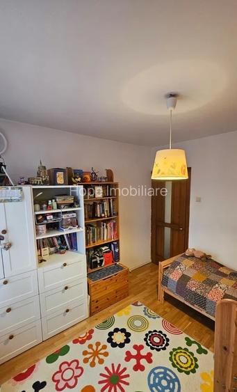 Tineretului-strada Trestiana -apartament 3 camere - 7