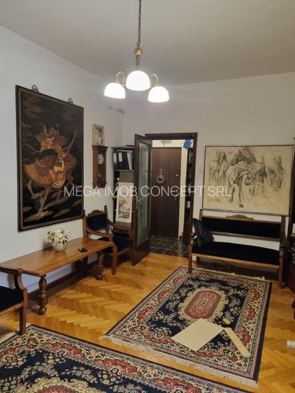 Eleganță interbelică în inima orașului – apartament cu potențial investițional - 2