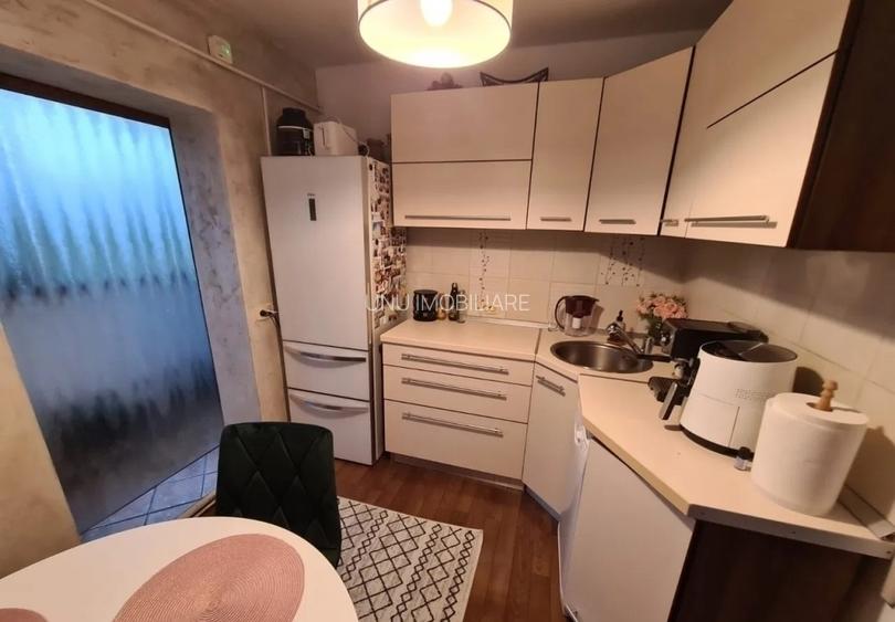 3 Camere Decomandat 72mp Mobilat zona Nicolina - 4