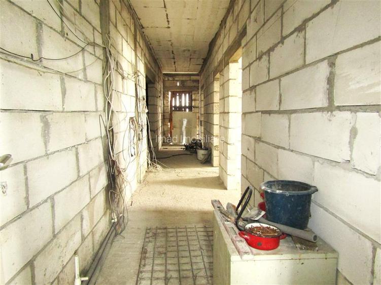 Cu mare potential! Vanzare Casa P+Pod si acoperis tip terasa in Ulmi. - 13