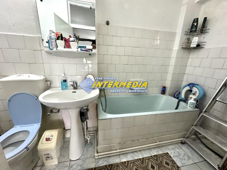 Apartament cu 3 camere decomandat de vanzare ultracentral  mobilat - 7