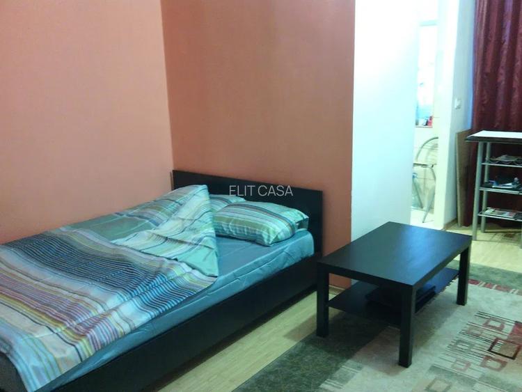 Apartament cu o camera decomandat, zona Alexandru cel Bun - 2