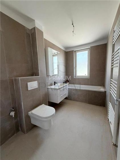 CASA INSIRUITA  ( PE COLT ) - ZONA DE TOP - DORMITOR CU DRESSING - 9