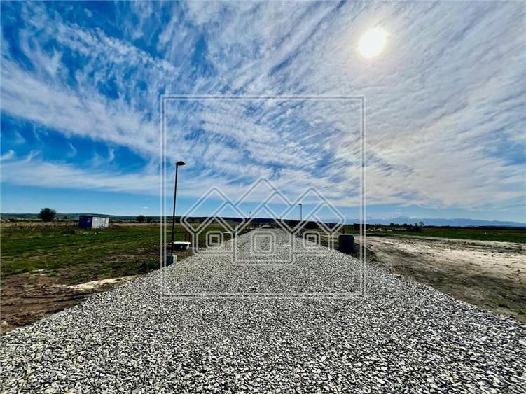 Teren de vanzare - Intravilan, 600 mp, cu utilitati - Sura Mica