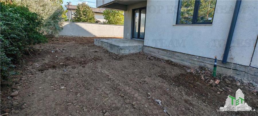 Vila individuala cuplata, in complex rezidential modern, cu 5 camere si mansarda
