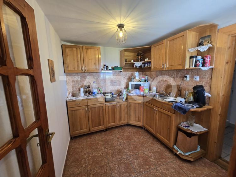 Casa de vanzare 3 camere 107 mp construiti 900 mp teren in Tocile