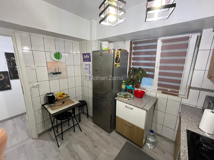 Vand apartament 3 camere decomandat Bucuresti Sector 5 Zona Margeanului - 13
