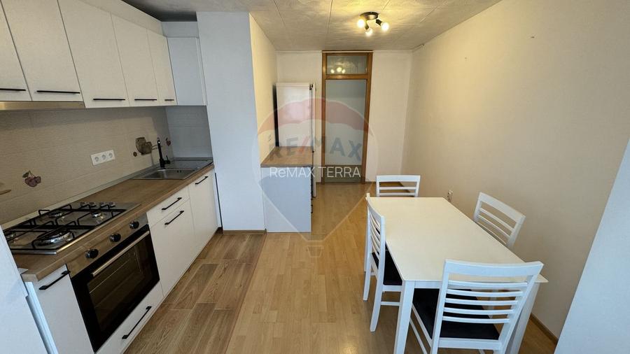 DE INCHIRIAT: Apartament cu 2 camere zona Hotel Europa - 3