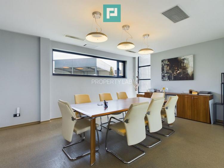 Spațiu comercial modern cu parcare proprie - 7