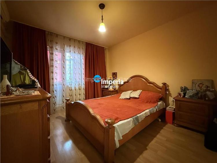 Apartament 4 cam, semi - decomandat, de vanzare zona Tatarasi - Dispecer - 6