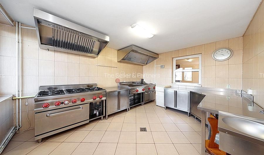 Cladire cu multiple destinatii - 11