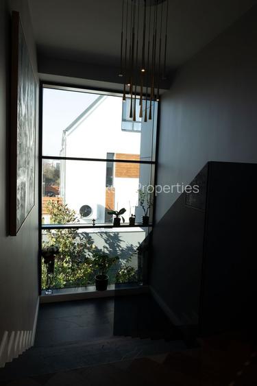 Vila Hi-Tech Minimalista: O Bijuterie Arhitecturala în Otopeni - Odaile - 22