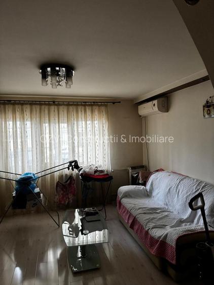 Apartament cu 3 camere , str. Bozieni - 33