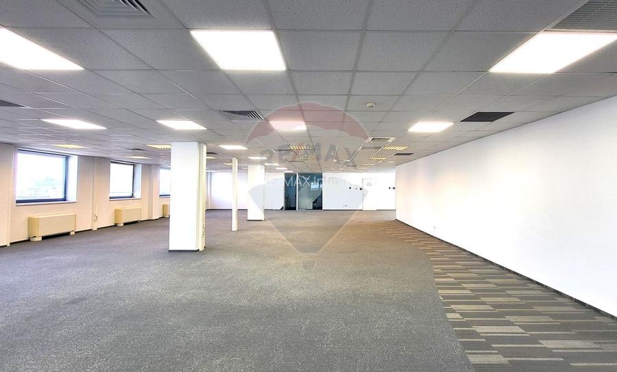 Spațiu de birouri de inchiriat 330 - 550 mp Clasa A Comision 0% - 5