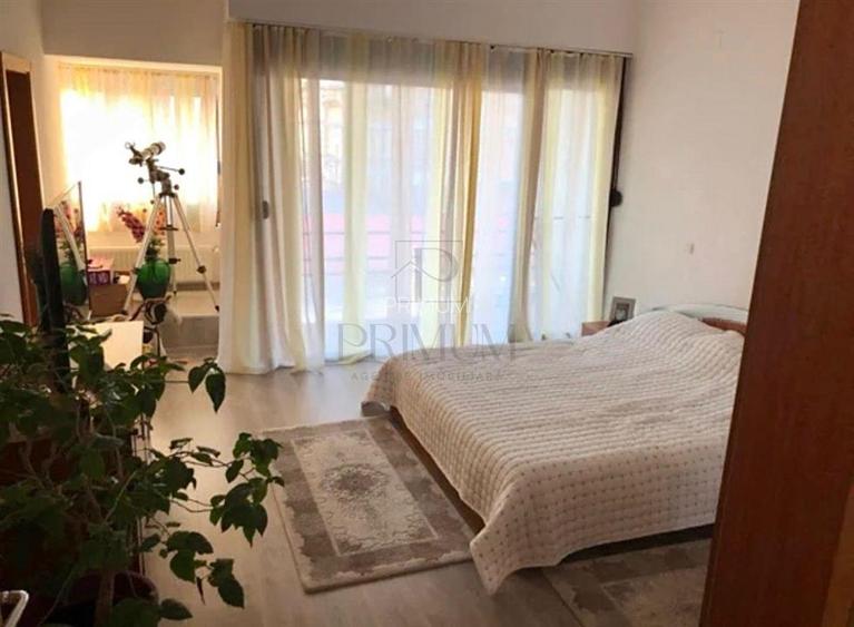 Triplex - Zona Torontalului - 3 Dormitoare - 2 Dressing-uri - Garaj - Curte spat - 6