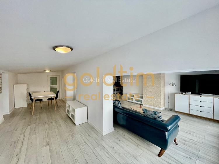 ULTIMUL  ETAJ/LIFT DIRECT/SUPRAFATA GENEROASA/ Trasnformat din 4 camere - 6