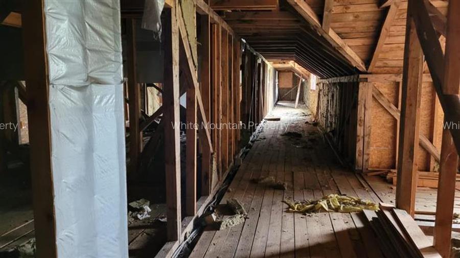 Oportunitate investitie | Teren 10 000 mp cu constructie de 530 mp la 10 km de V - 19