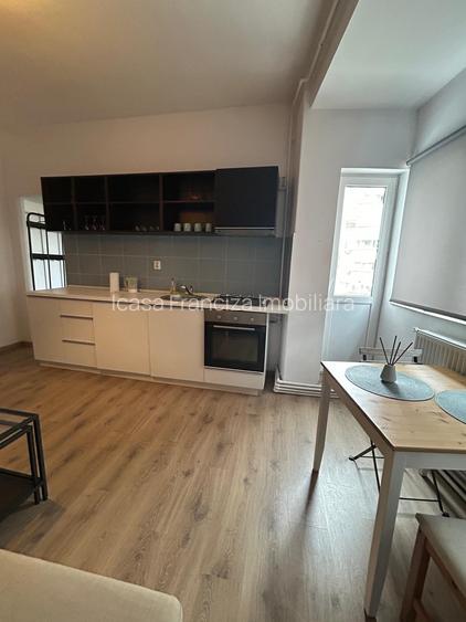 Apartament 2 cam 45 mp, mobilat,ultracentral(200m P-ta Universitatii) - 2