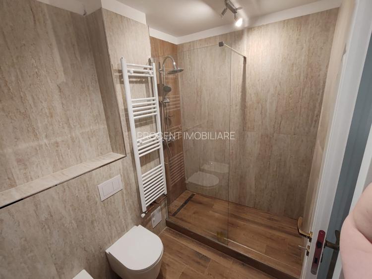 Apartament 2 camere decomandat renovat , zona Centrul Civic - str Toamnei - 11