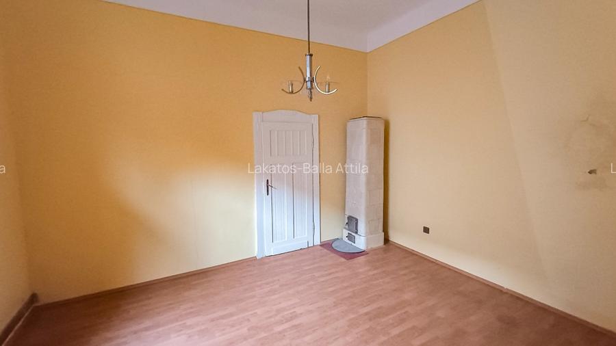 Locuință ultracentrală compusă din două apartamente cu intrări separate - 11