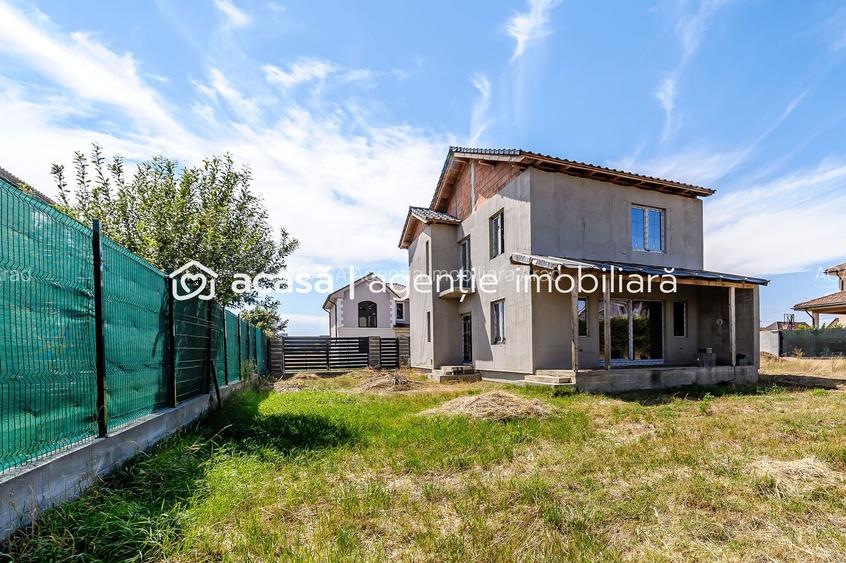 Casă nouă, parțial finalizată – Str. Constituției, Aradul Nou - 10