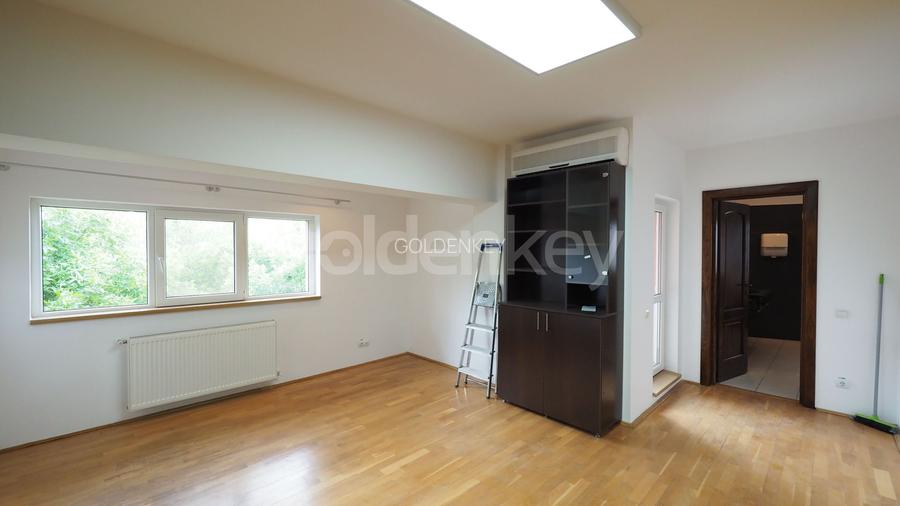 Vedere panoramica! Duplex cu 6 camere pe strada linistita, 350mp - 20