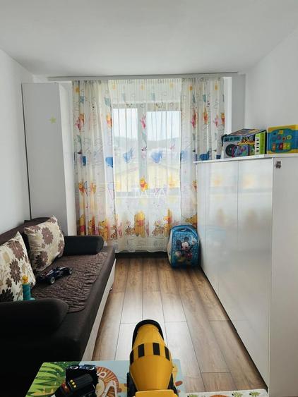 Apartament 3 camere, mobilat și utilat, doua balcoane, parcare. - 4