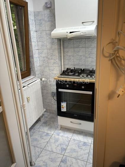 Garsoniera | Constantin Brancoveanu | Balcon | Metrou in Proximitate - 2