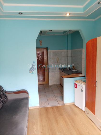 Garsoniera de inchiriat in Oradea, zona Splaiul Crisanei, 21 mp - 2