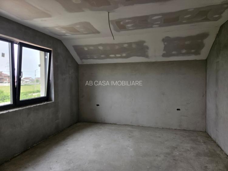 Duplex nou, P+M, 1 apartament la cheie, 1 la alb, Moșnița Nouă, comision 0% - 15