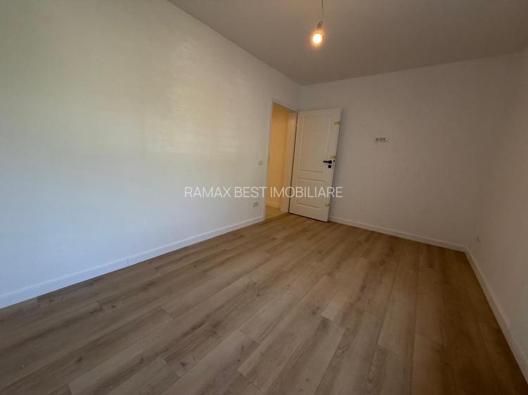 Titan, 3 minute metrou - 13