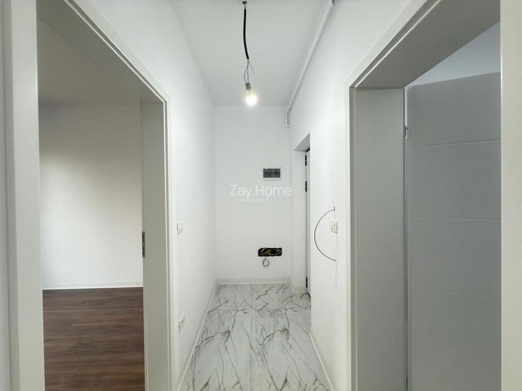 Asfalt. Spatiu pod. Balcon mare. - 9