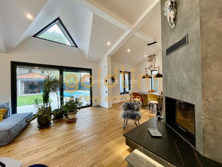 UNICA/ABSOLUT SUPERBA/ VILA INDIVIDUALA/IANCU NICOLAE/CURTE GENEROASA - 35