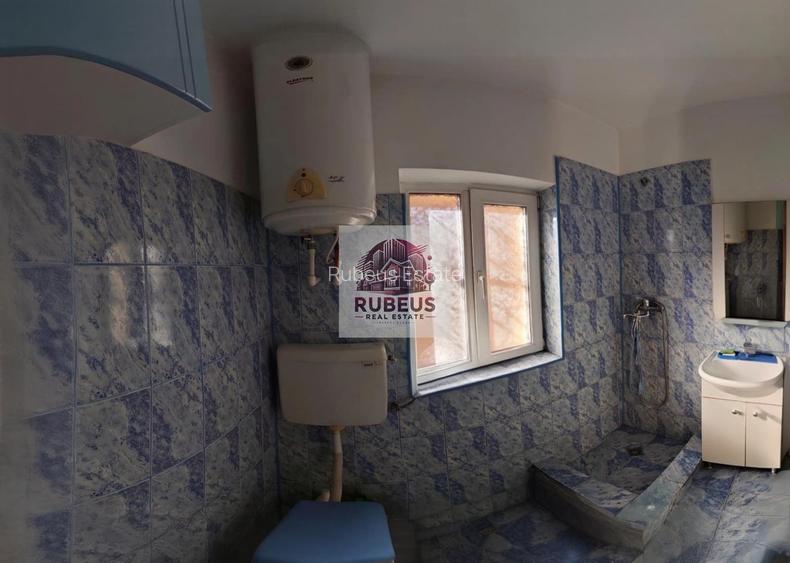 Casa cu personalitate in Calomfirescu – spatiu, liniste si teren gener - 56