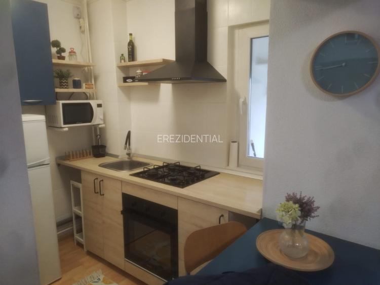Garsoniera de vanzare - zona  Piata Victoriei - 6