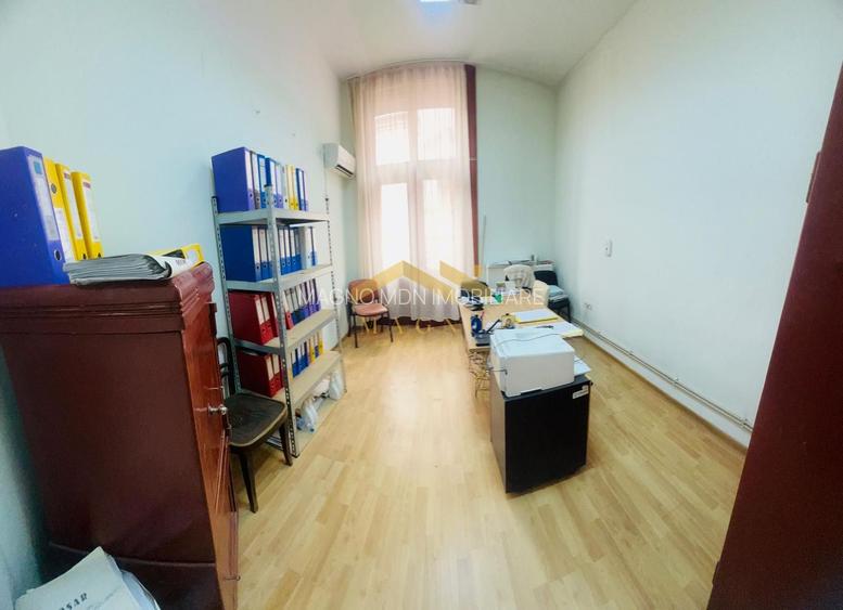 Apartament (pretabil pentru Birou ,Cabinet etc.) de vanzare in centru. - 9