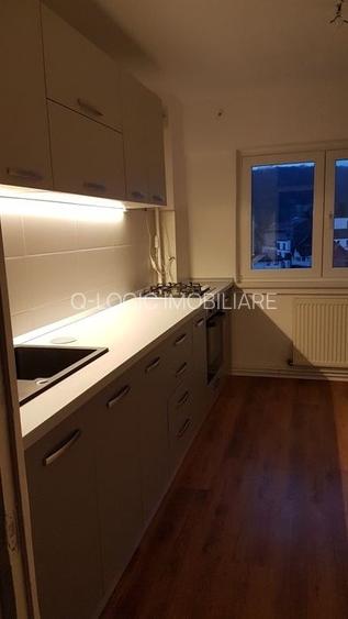Apartament 3 camere liber la vanzare zona Centrul Civic - 5