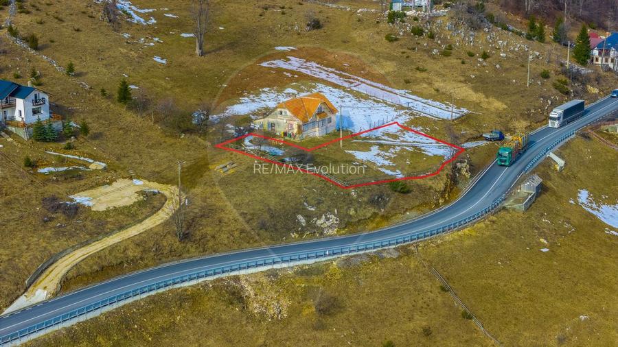 Teren intravilan CU PRIVELISTE DE POVESTE- Fundata- Romania - 2