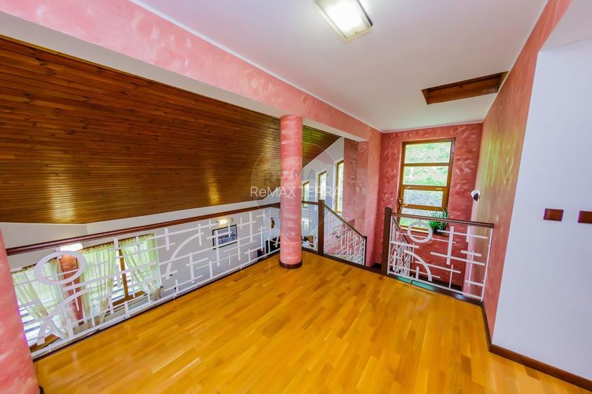 Casa De Vanzare-CEA MAI FRUMOASA PRIVELISTE SPRE BAIA MARE - 23