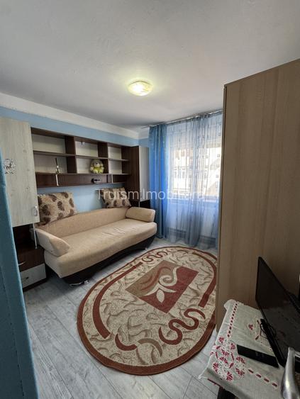 Inchiriere apartament 2 camere – Zona 9 Mai / Registrul Comertului - 11