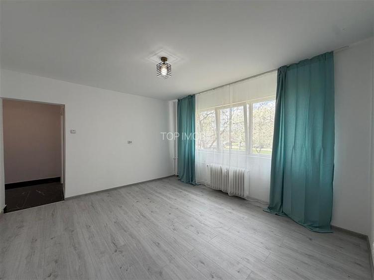 Apartament 2 camere, Podu Ros - Hotel International etaj 1 - 2