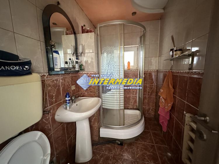 Proprietate 2 case curte pavata Teren 700 mp Hotel CETATE gard utilitati - 15