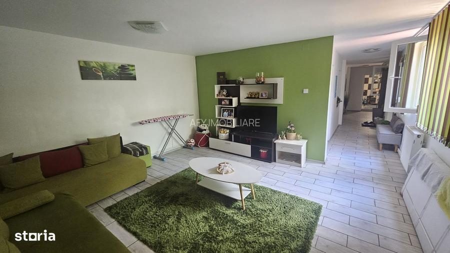 De vanzare casa + teren, zona Pucheni, sector 5 - 2