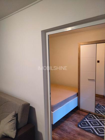 Închiriez apartament 2 camere - 4