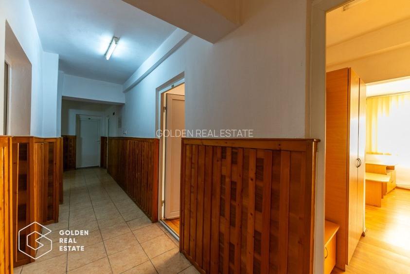 Cladire cu 24 camere, langa Castelul Regal Savarsin - 21