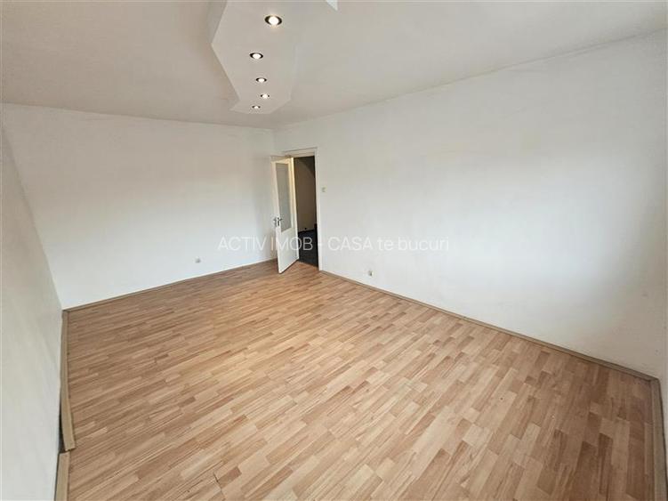 Resita, 3 Cam. Dec., Micro 4 - 2